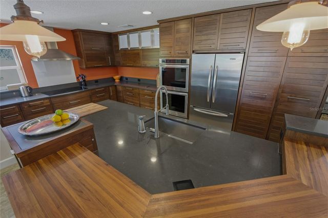 272 SHORE DRIVE, Palm Harbor, FL 34683