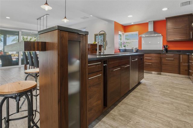 272 SHORE DRIVE, Palm Harbor, FL 34683