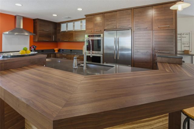 272 SHORE DRIVE, Palm Harbor, FL 34683