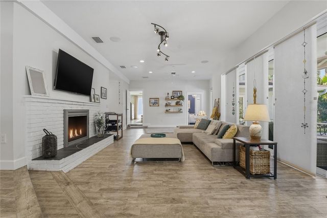 272 SHORE DRIVE, Palm Harbor, FL 34683