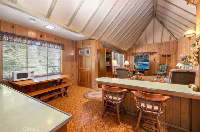29059 Hook Creek Road, Cedar Glen, CA 92321