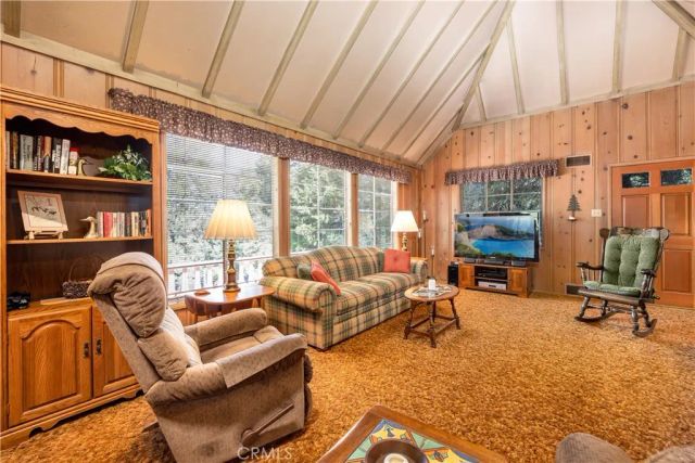29059 Hook Creek Road, Cedar Glen, CA 92321