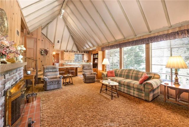 29059 Hook Creek Road, Cedar Glen, CA 92321