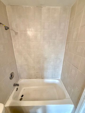 5522 W Celebrity Circle, Hanover Park, IL 60133