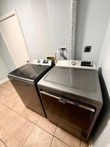 5522 W Celebrity Circle, Hanover Park, IL 60133