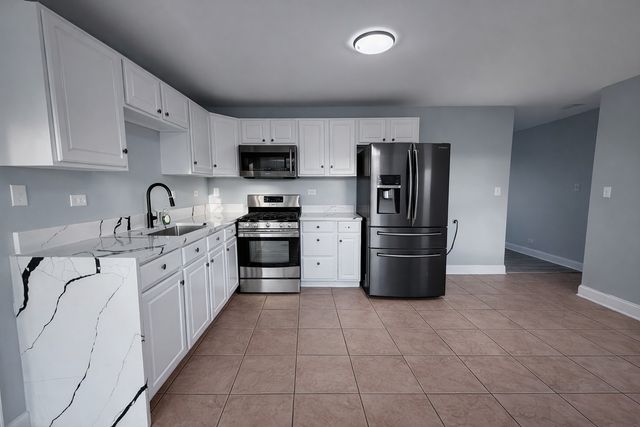 5522 W Celebrity Circle, Hanover Park, IL 60133