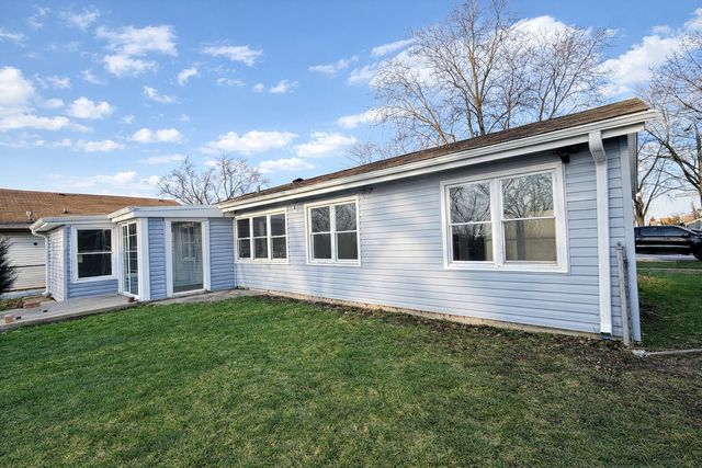 5522 W Celebrity Circle, Hanover Park, IL 60133