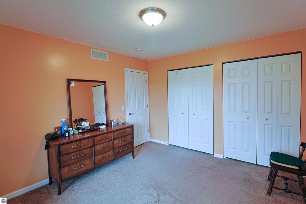 Image 15 of property listing at 1631 Heritage Way, Mt Pleasant, MI 48858