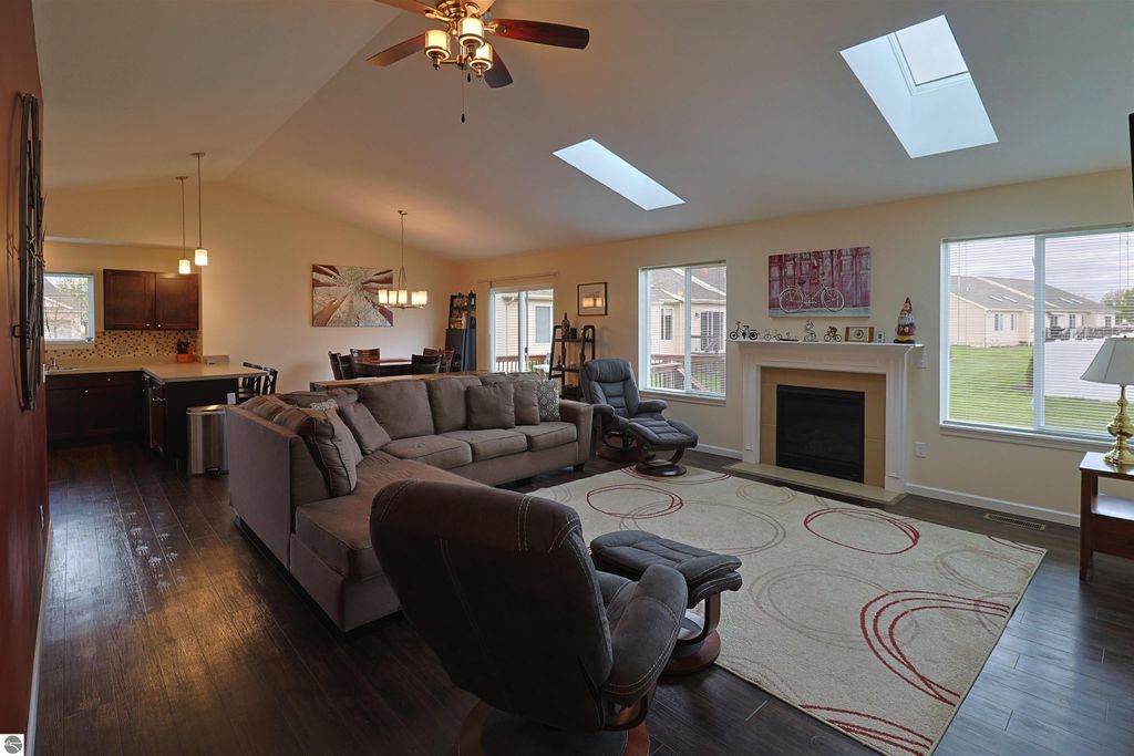 Image 5 of property listing at 1631 Heritage Way, Mt Pleasant, MI 48858