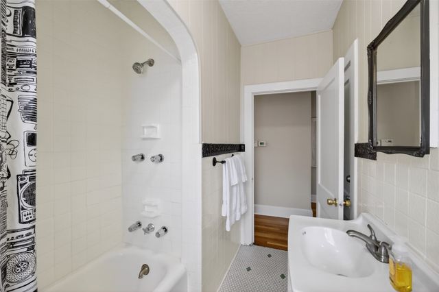 3315 Rogers Avenue, Fort Worth, TX 76109