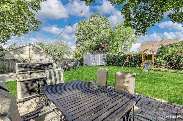 22 Wanaque Avenue, Wanaque, NJ 07420