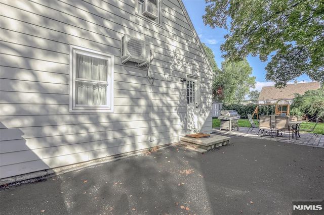 22 Wanaque Avenue, Wanaque, NJ 07420