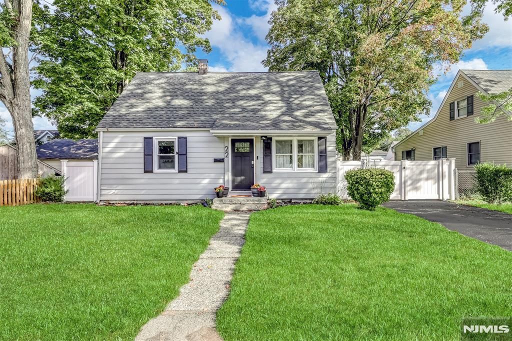 22 Wanaque Avenue, Wanaque, NJ 07420