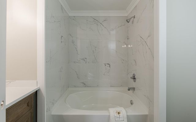 10 Hillside Avenue, Swanzey, NH 03446