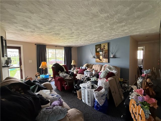 111 Forrestdale Dr, Ohioville, PA 15052