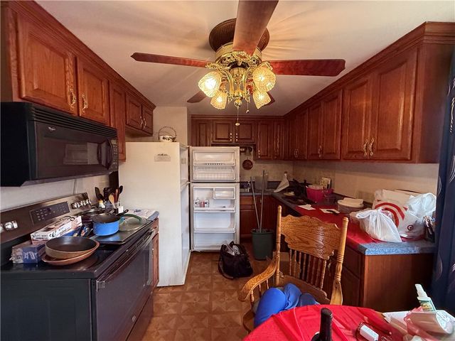 111 Forrestdale Dr, Ohioville, PA 15052