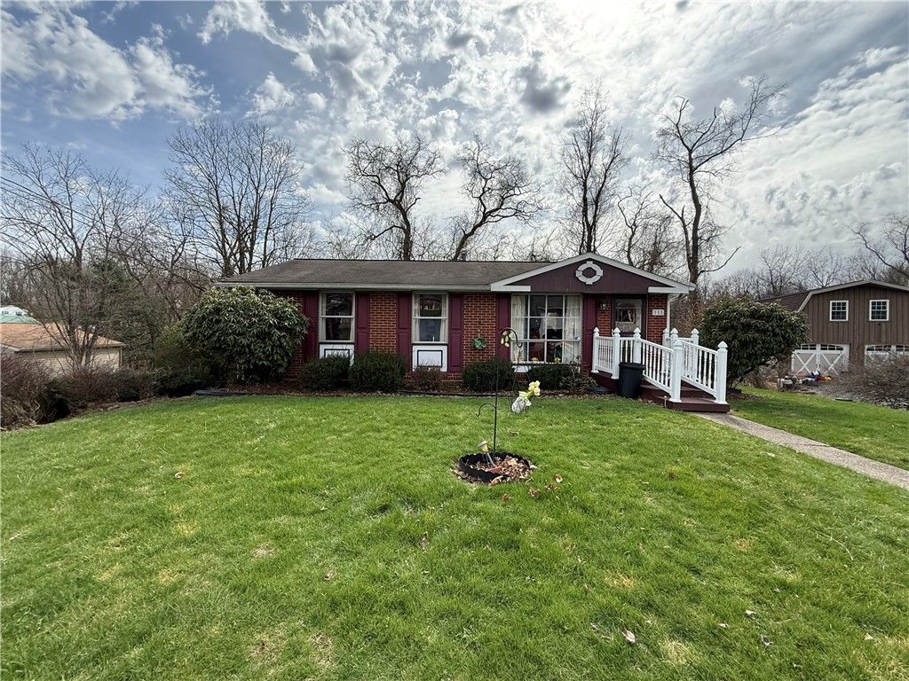 111 Forrestdale Dr, Ohioville, PA 15052