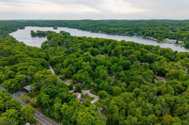 123 Glen Rd, Vernon Twp., NJ 07422