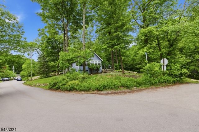123 Glen Rd, Vernon Twp., NJ 07422