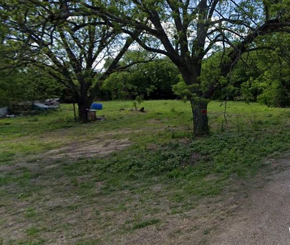 104 Short Street, Grandview, TX 76050