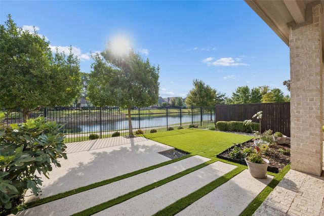 5729 Heron Drive W, Colleyville, TX 76034