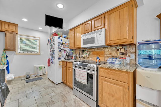 2015 Jefferson, Siloam Springs, AR 72761