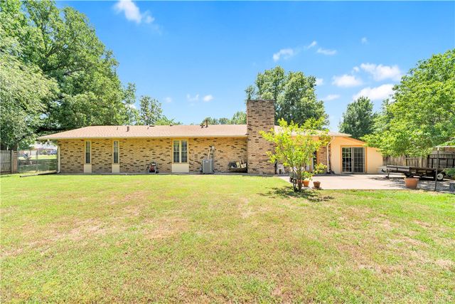 2015 Jefferson, Siloam Springs, AR 72761