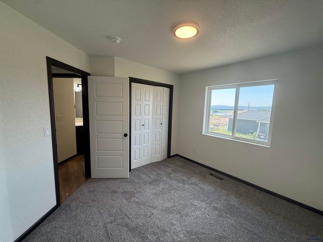 445 YELNER DR, Box Elder, SD 57719