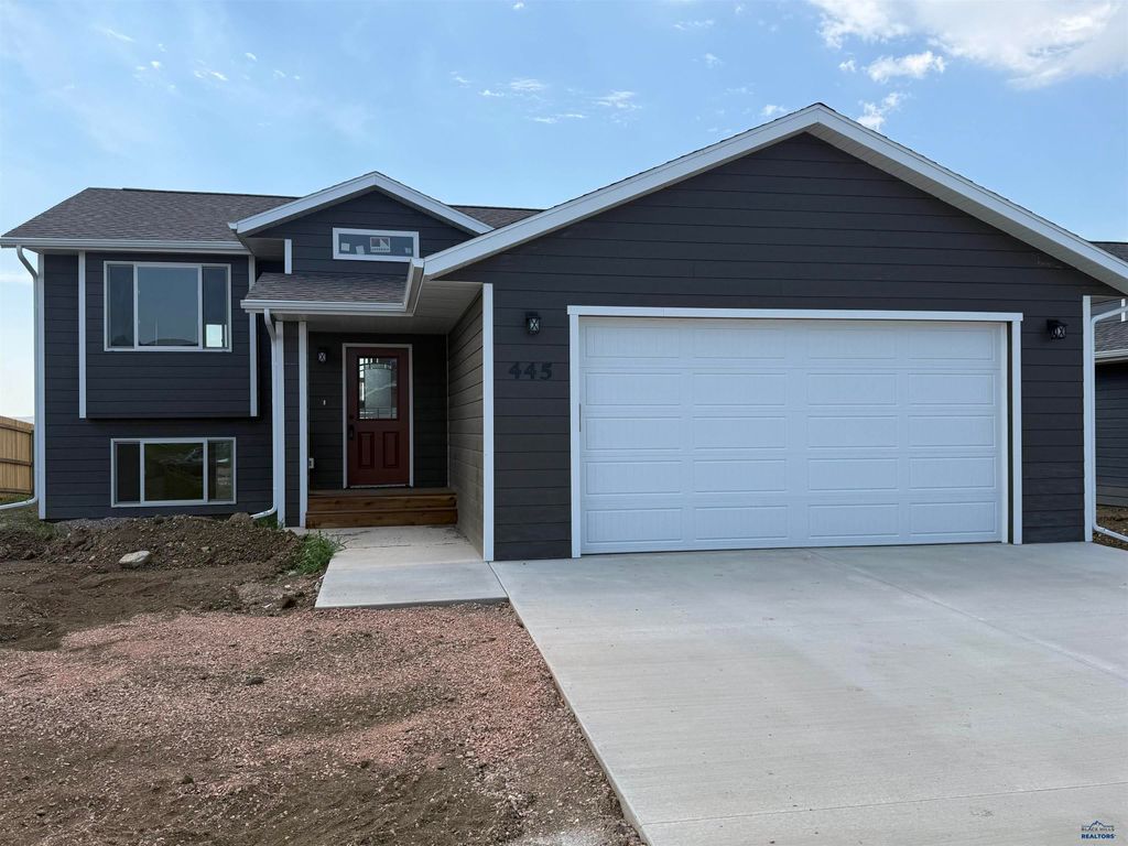 445 YELNER DR, Box Elder, SD 57719