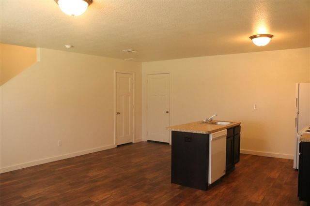 10535 Mills Road 9D, Houston, TX 77070