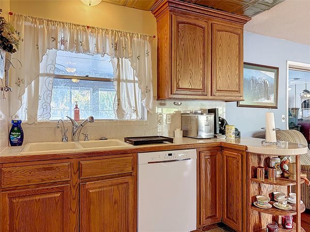 6601 WYNN LANE, Groveland, FL 34736