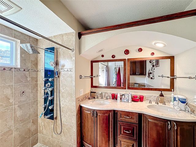 6601 WYNN LANE, Groveland, FL 34736