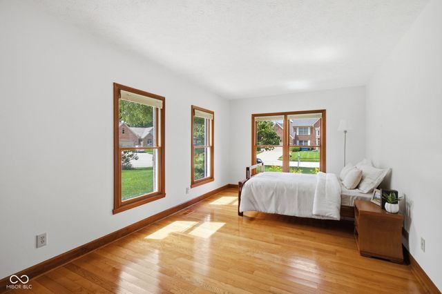 5179 Clear Lake Court, Carmel, IN 46033