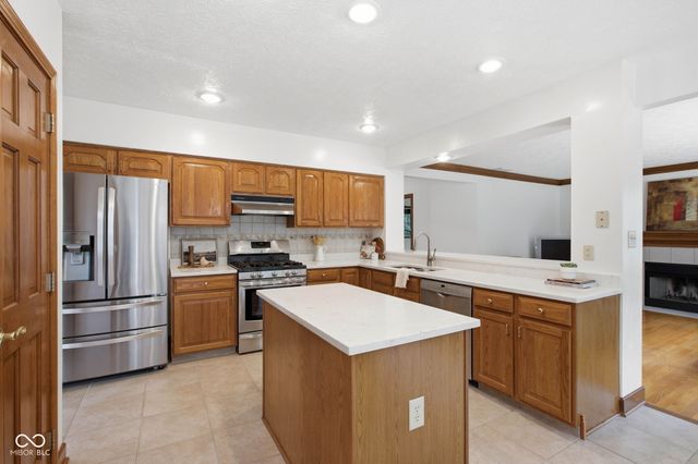 5179 Clear Lake Court, Carmel, IN 46033