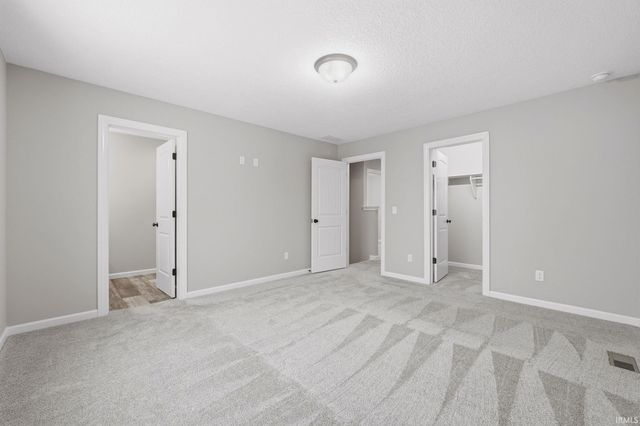 18738 Eisley Cove, Auburn, IN 46706