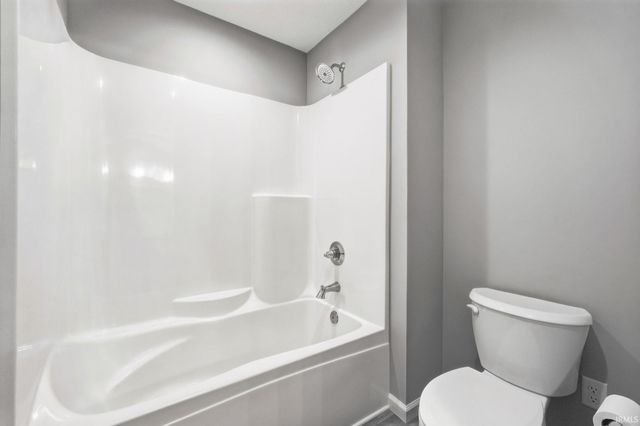 18738 Eisley Cove, Auburn, IN 46706