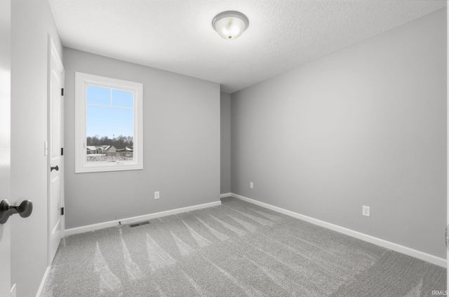 18738 Eisley Cove, Auburn, IN 46706