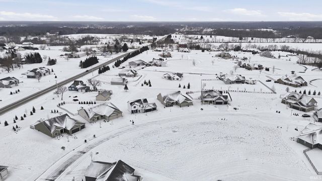 18738 Eisley Cove, Auburn, IN 46706