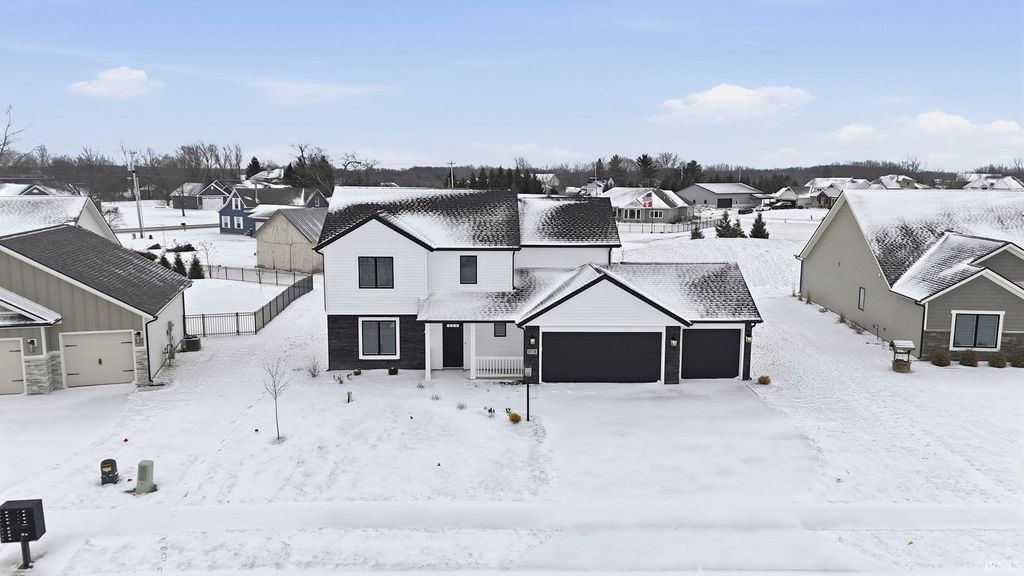 18738 Eisley Cove, Auburn, IN 46706