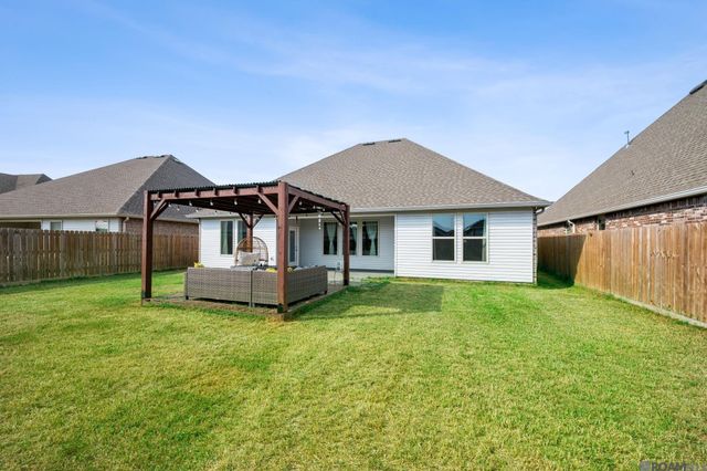 3821 Hummel Crest Rd, Slidell, LA 70461