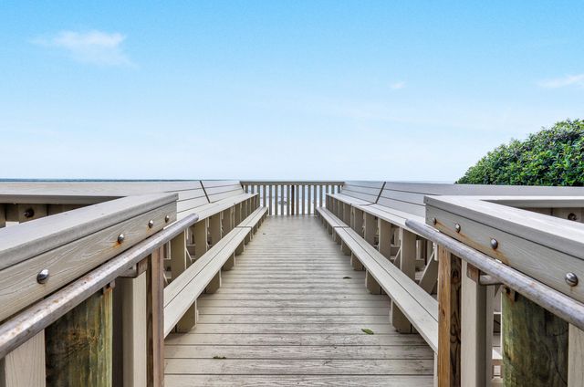 87 Lighthouse Drive, Jupiter Inlet Colony, FL 33469