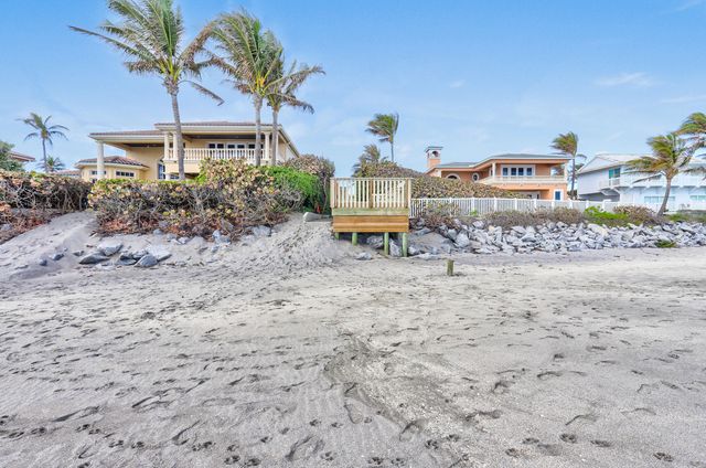 87 Lighthouse Drive, Jupiter Inlet Colony, FL 33469