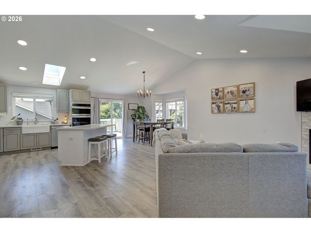11012 Ne 36TH Ave, Vancouver, WA 98686