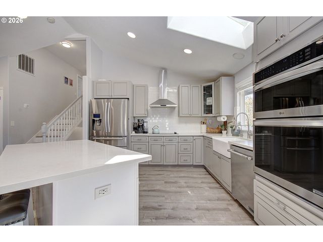 11012 Ne 36TH Ave, Vancouver, WA 98686
