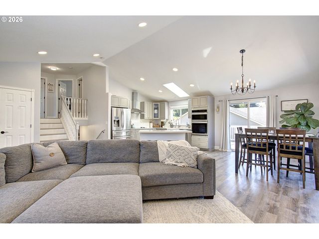 11012 Ne 36TH Ave, Vancouver, WA 98686