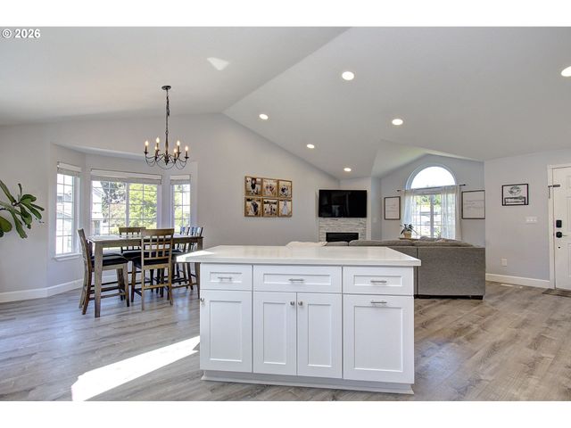 11012 Ne 36TH Ave, Vancouver, WA 98686