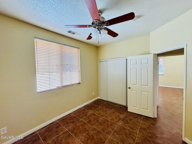 36742 E 37th Street, Palmdale, CA 93550