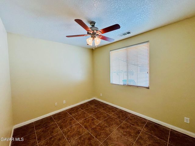 36742 E 37th Street, Palmdale, CA 93550