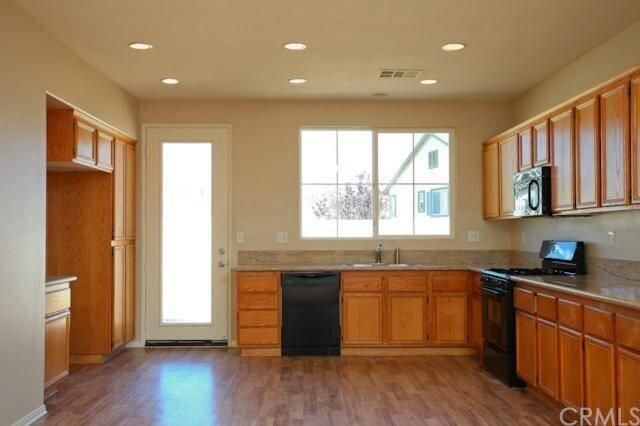 36742 E 37th Street, Palmdale, CA 93550