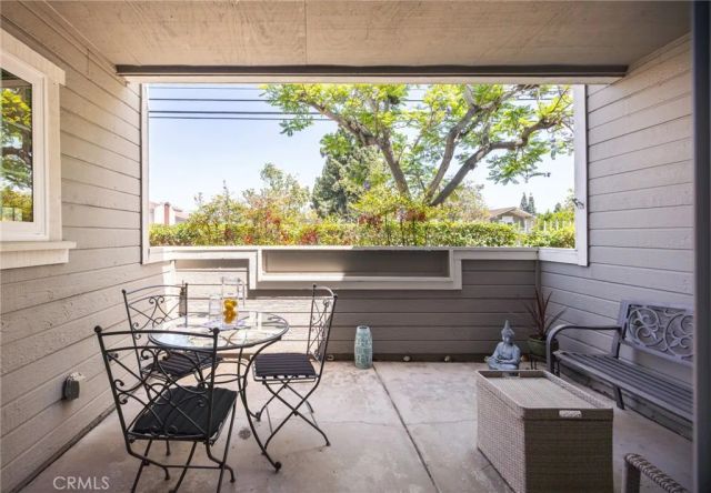 3500 S Greenville Street H4, Santa Ana, CA 92704